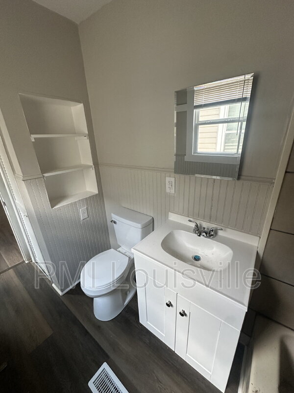 Photo - 3417 Duncan St