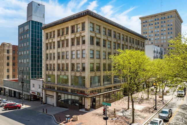 Building Photo - Securities Downtown Rental