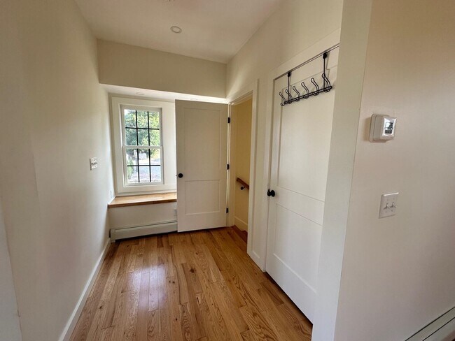 Photo - 100 Stark Hwy S