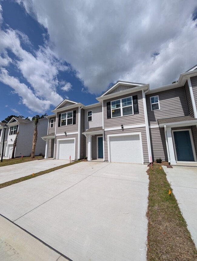 Building Photo - Brand-New 3BR Townhome in Conway – Long Term Rental, South Carolina