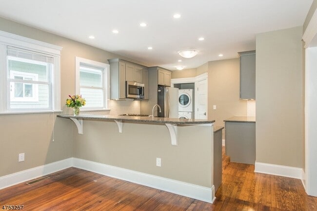 Photo - 34 N Willow St