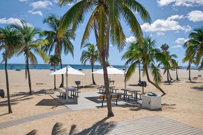 Photo - 2100 S Ocean Ln Unidad 508