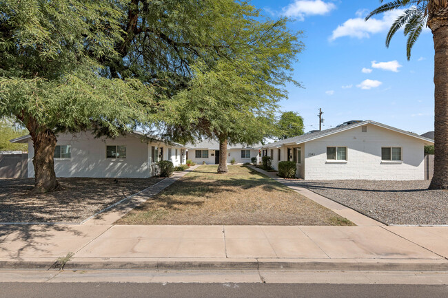 12th Street Townhomes - 12th Street Townhomes