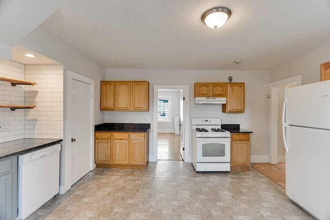 Photo - 14 Wheatland St Unit 2
