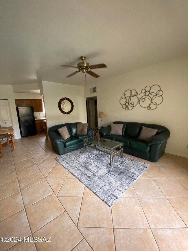 5500 N Valley View Rd Unit 208