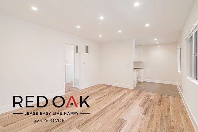 Photo - 1841 S Manhattan Pl Unit 15