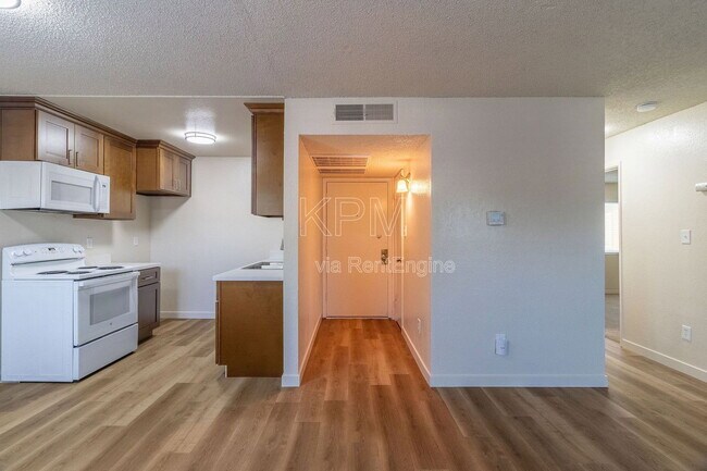 4332 Pacific Ave Unit 11