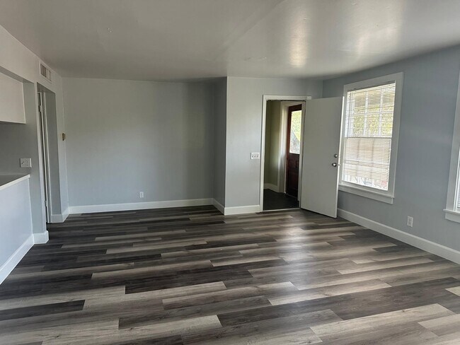 Photo - 800 Travis St Unit RedBud