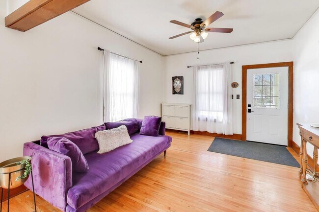 Photo - 23 N Adams St