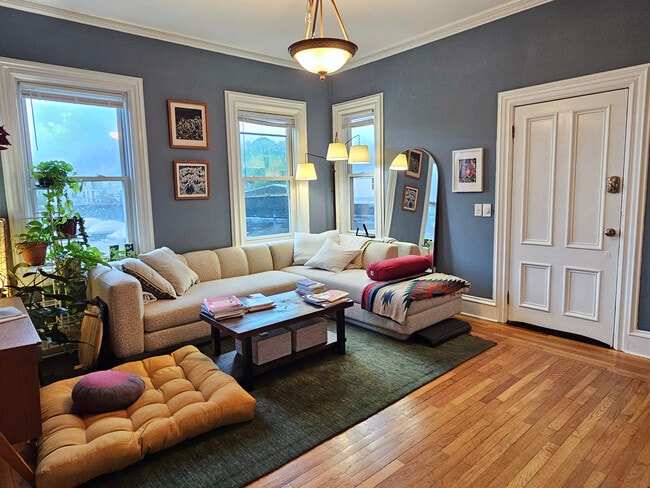 Large & sunny living area