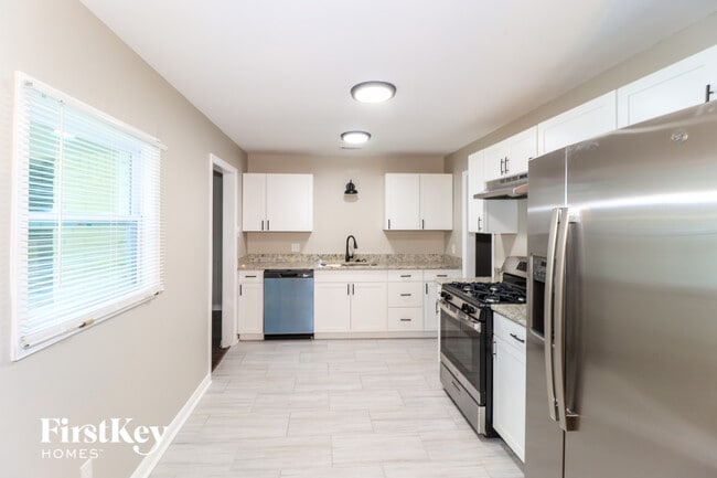 Photo - 1712 Myrna Ln