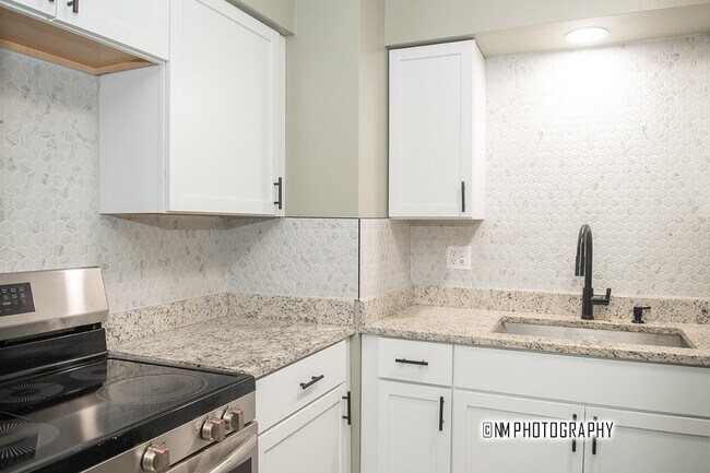 Photo - 314 Lathrop Ave Unit 404