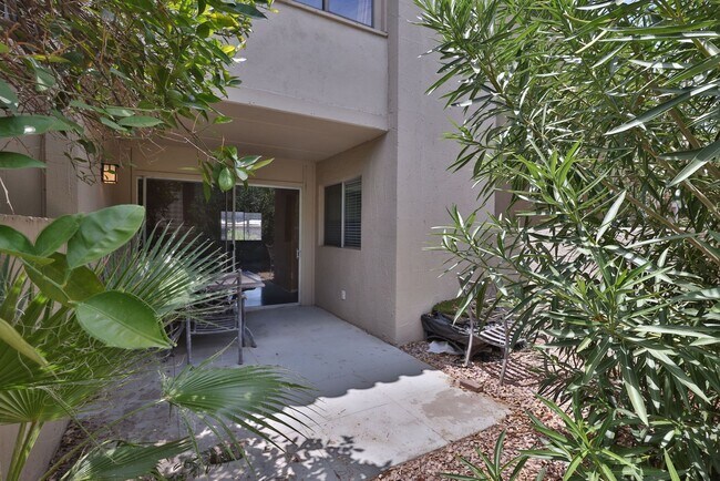 Building Photo - Arcadia condo w/patio Unit 25