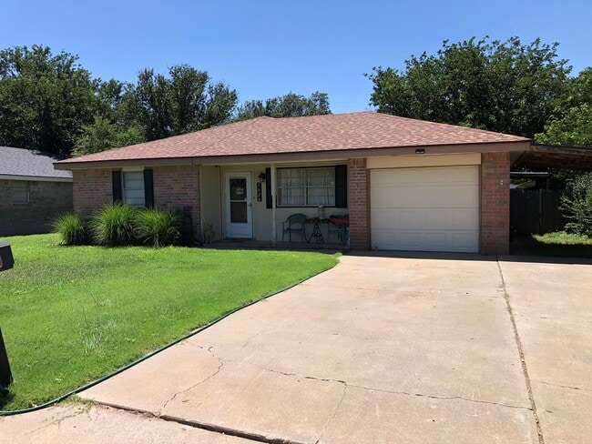 Building Photo - Located in Canyon 3/2/1 great area CH/A