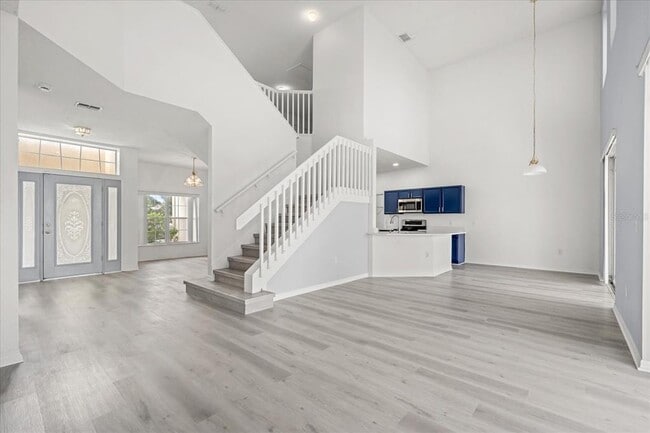 Photo - 521 Bromley Ct