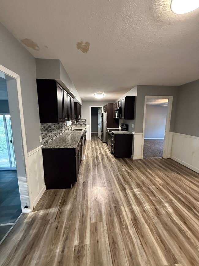 Photo - 4 bedroom/2 bath house