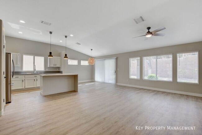 Photo - 503 Hidden Garden Pl