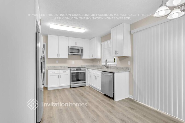 Photo - 111 Bleeker St SW