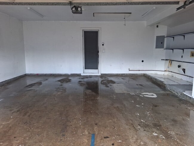 Photo - 3 bdroom, 2.5 bath