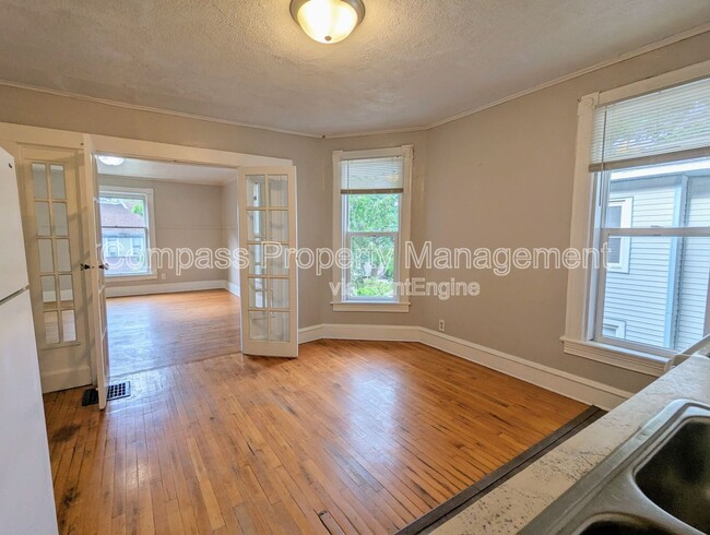 716 Kellogg St SE Unit 2