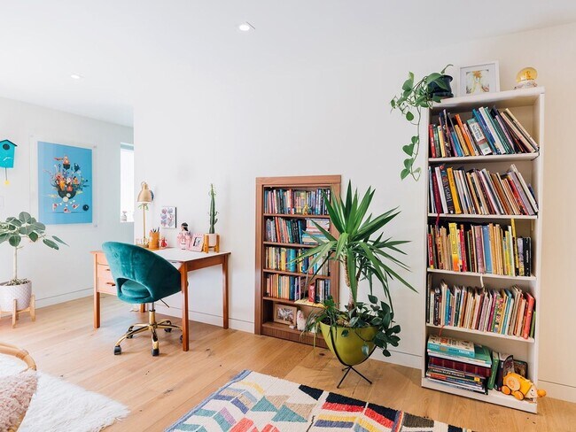 Photo - 4205 Hillside Dr