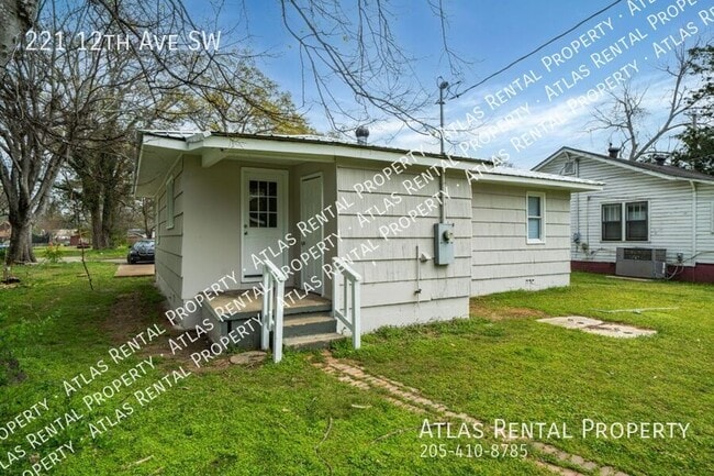 Photo - 221 12th Ave SW