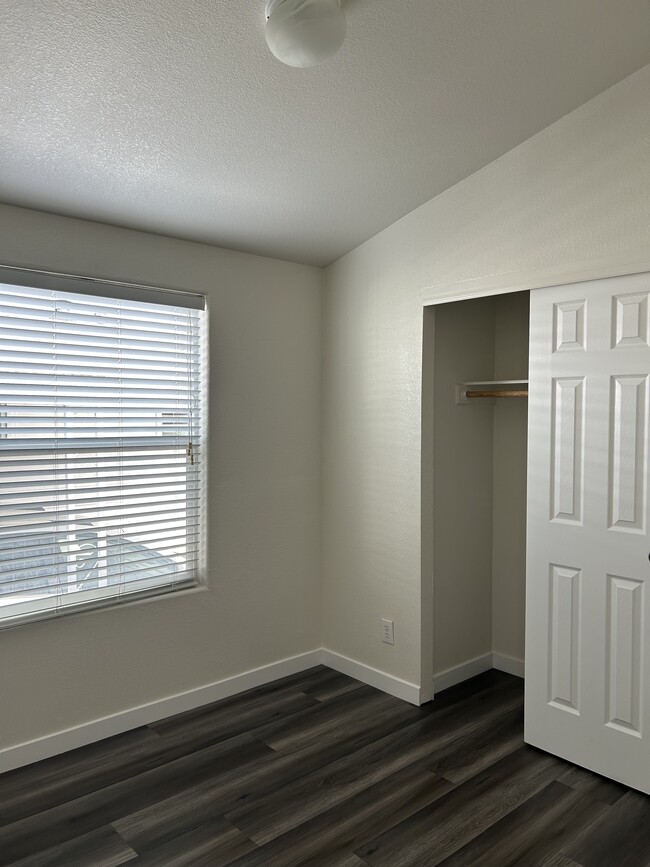 Secondary Bedroom - Garden West Estates (55+ Senior)