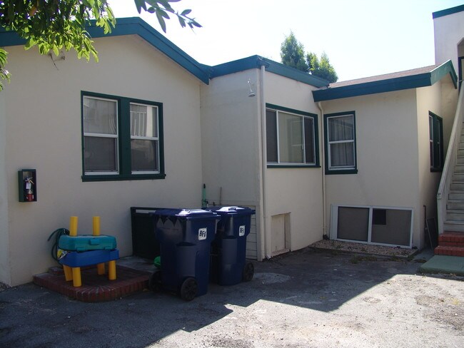 Photo - 1214 - 1216 Capuchino