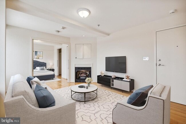 Photo - 815 King St Unit 6C