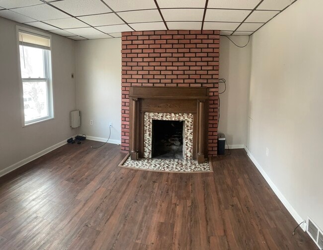 Photo - 2022 Plainview Ave Unidad 2nd floor