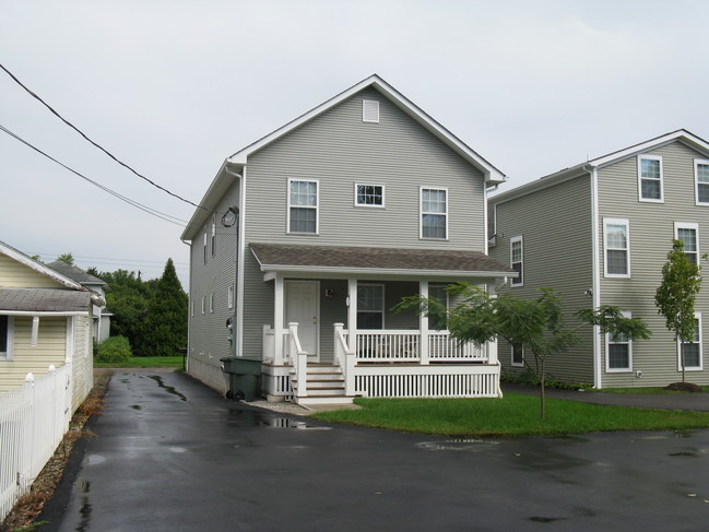 Building Photo - 1551 Glenn Ave