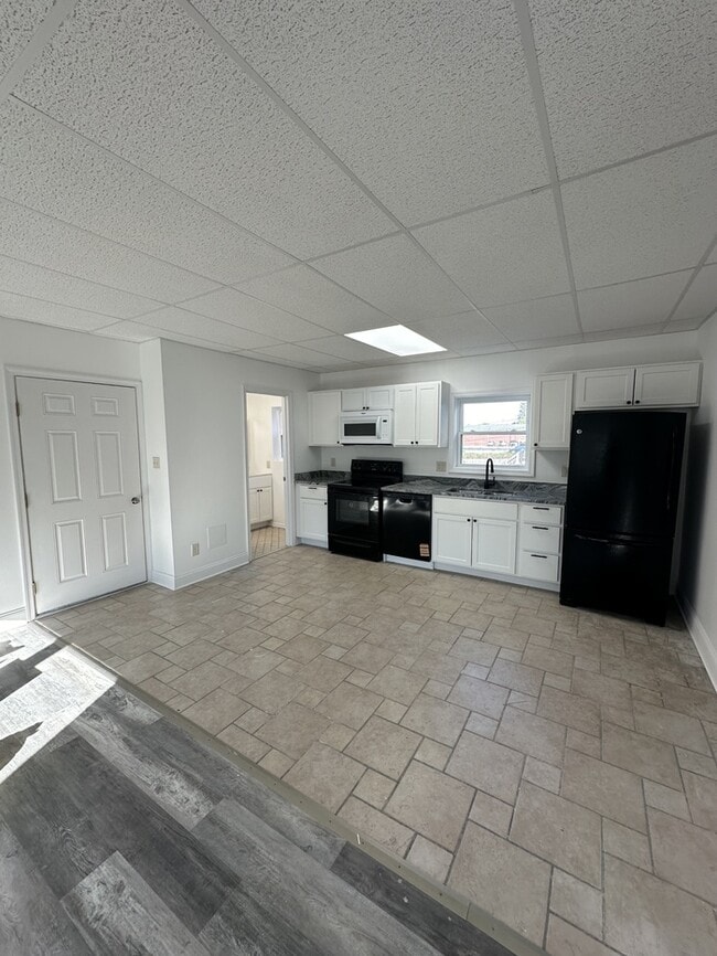 Photo - 113 E Middle St