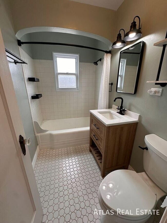 Photo - 2395 S Corona St