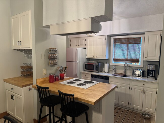 Photo - Short Term- 2 bedroom condo in Quechee- Fu...
