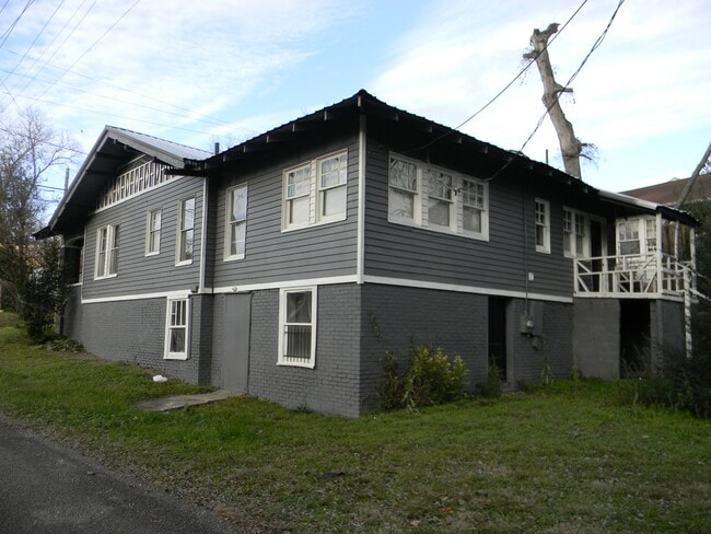 Photo - 1611 15th Ave N