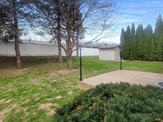 Photo - 445 Peach St