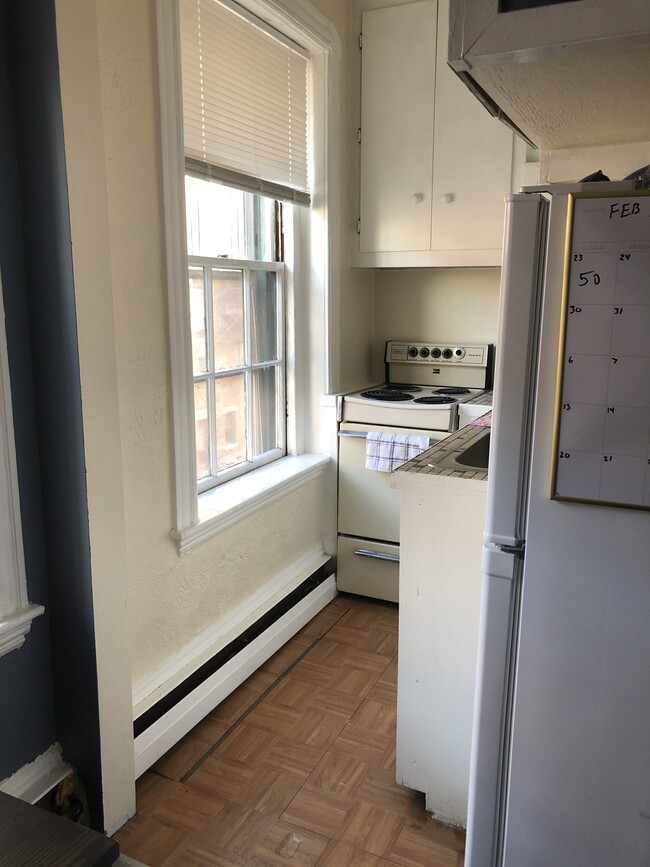 30 Anderson St