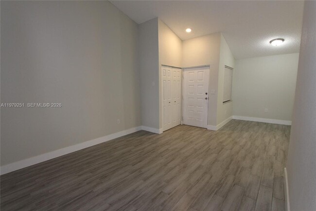 Photo - 2831 N Oakland Forest Dr Unit 309