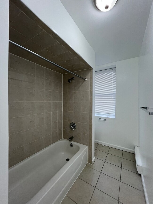 Photo - 366 Forrest St Unidad 3