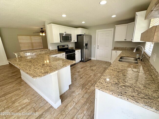 Photo - 2130 Garnet Ct