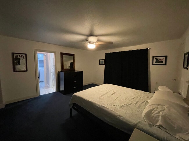 Building Photo - 1345 N Van Ness Ave Rental