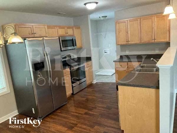 Photo - 100 Ash Ave NW