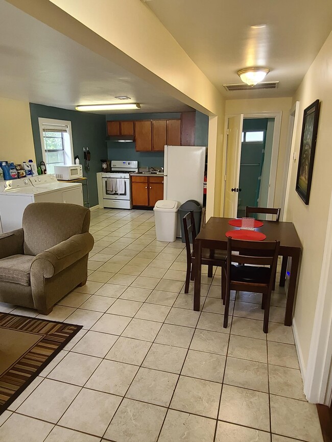 Photo - 1220 Adams St Unit A