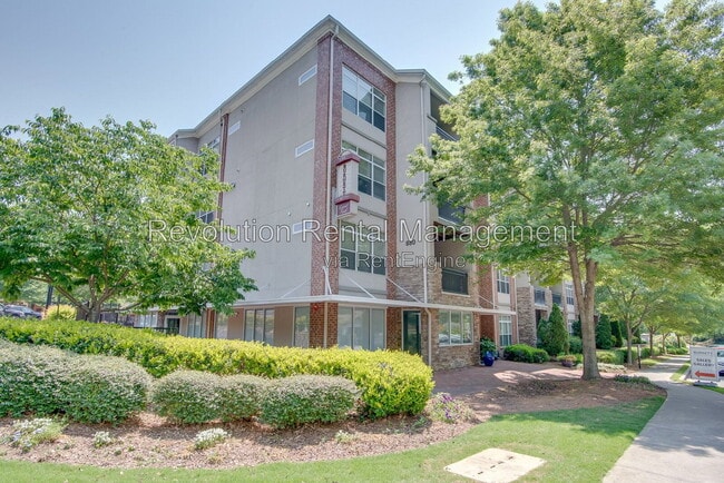 Photo - 840 United Ave SE