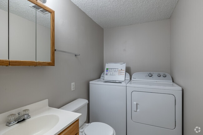 3BF, 1.5BA - 1,250SF - Prairie Hills