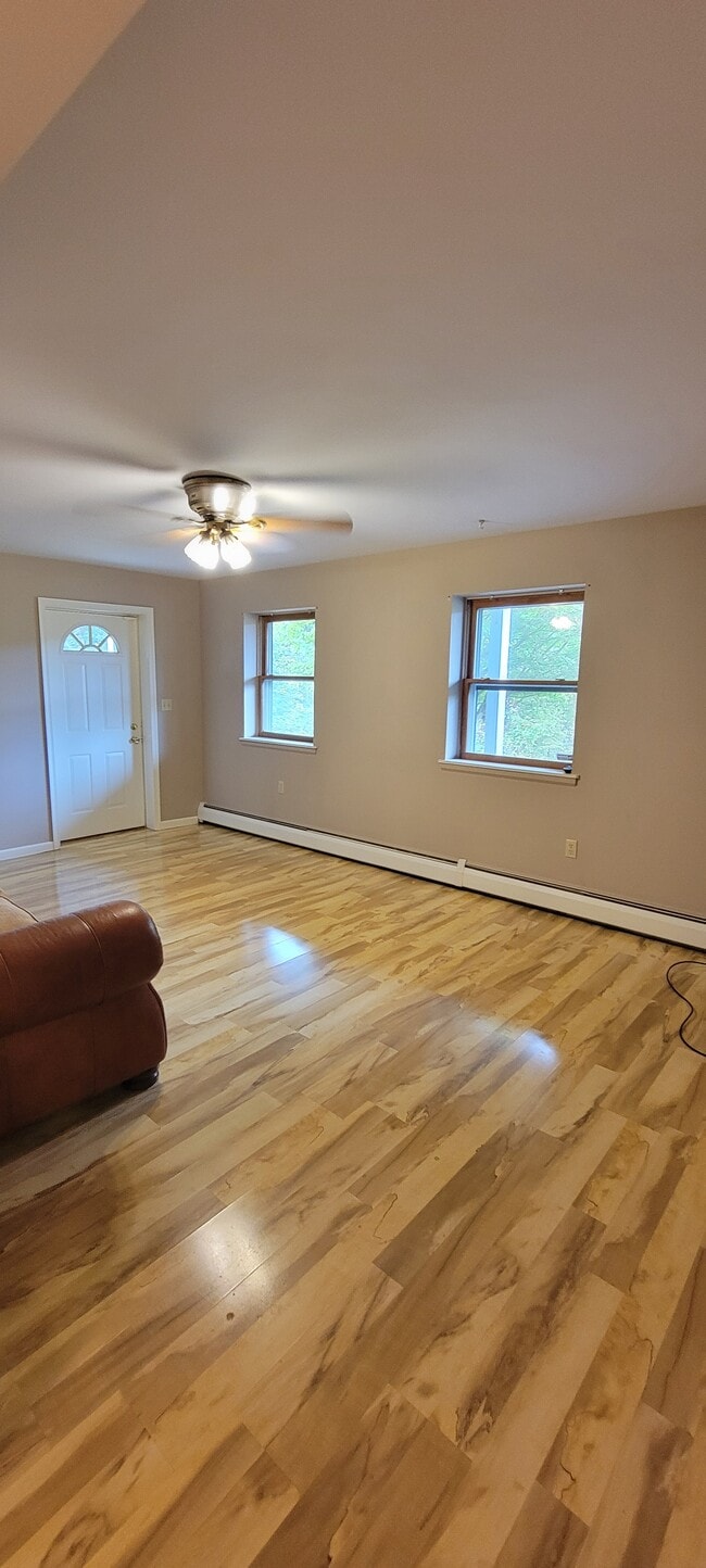 Photo - 112 Tyler Dr Unit 1