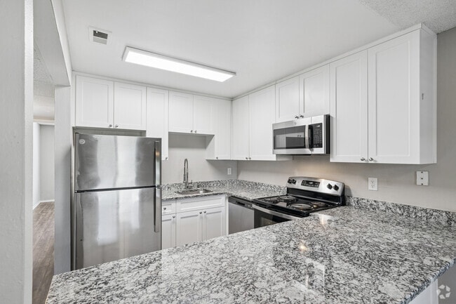 The Monterey - 2BR, 1BA - 875SF - Kitchen - Las Ventanas