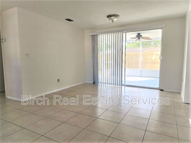 Photo - 5304 Penguin Dr