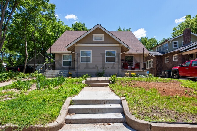 Photo - 448 N Fountain St