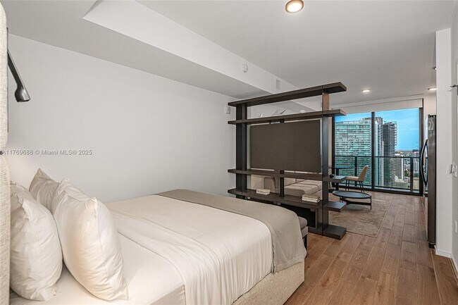 Photo - 398 NE 5th St Unit 4008